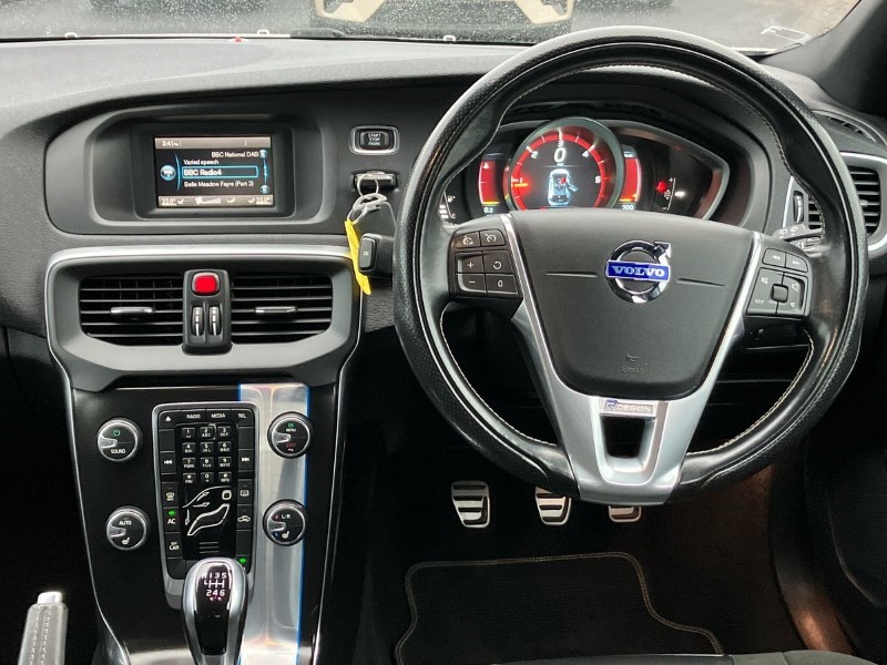 2014 (64) VOLVO V40 D2 R DESIGN 5dr 3636774