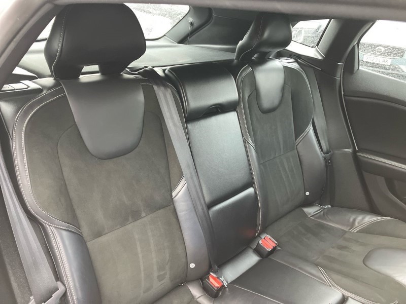 2014 (64) VOLVO V40 D2 R DESIGN 5dr 3636782