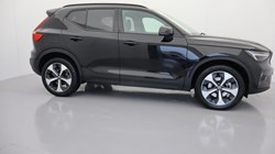 2024 (74) VOLVO XC40 2.0 B4P Plus Dark 5dr Auto *VAT QUALIFYING* 3799803