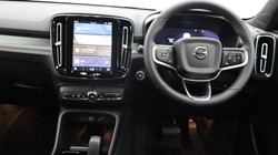 2024 (74) VOLVO XC40 2.0 B4P Plus Dark 5dr Auto *VAT QUALIFYING* 3799830