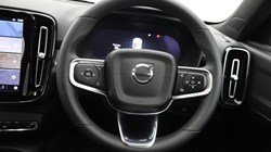 2024 (74) VOLVO XC40 2.0 B4P Plus Dark 5dr Auto *VAT QUALIFYING* 3799829