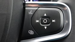 2024 (74) VOLVO XC40 2.0 B4P Plus Dark 5dr Auto *VAT QUALIFYING* 3799833