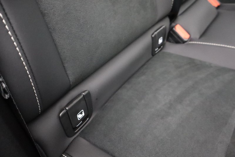 2024 (74) VOLVO XC40 2.0 B4P Plus Dark 5dr Auto *VAT QUALIFYING* 3799816