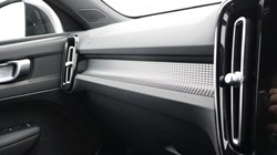 2024 (74) VOLVO XC40 2.0 B4P Plus Dark 5dr Auto *VAT QUALIFYING* 3799846