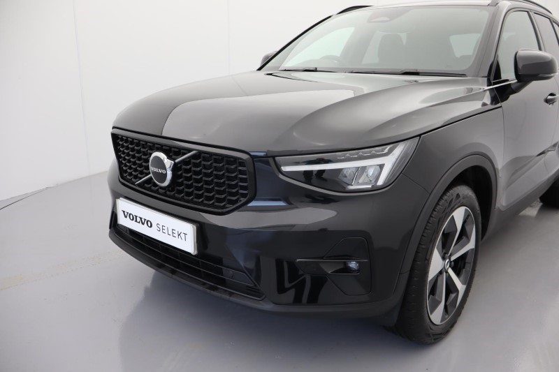 2024 (74) VOLVO XC40 2.0 B4P Plus Dark 5dr Auto *VAT QUALIFYING* 3799799