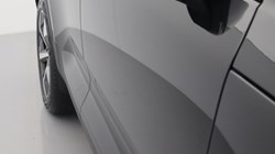 2024 (74) VOLVO XC40 2.0 B4P Plus Dark 5dr Auto *VAT QUALIFYING* 3799798