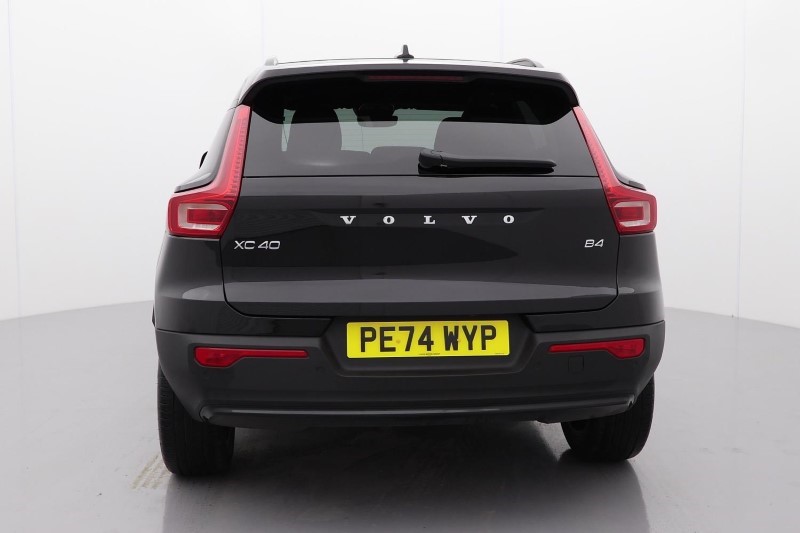 2024 (74) VOLVO XC40 2.0 B4P Plus Dark 5dr Auto *VAT QUALIFYING* 3799789