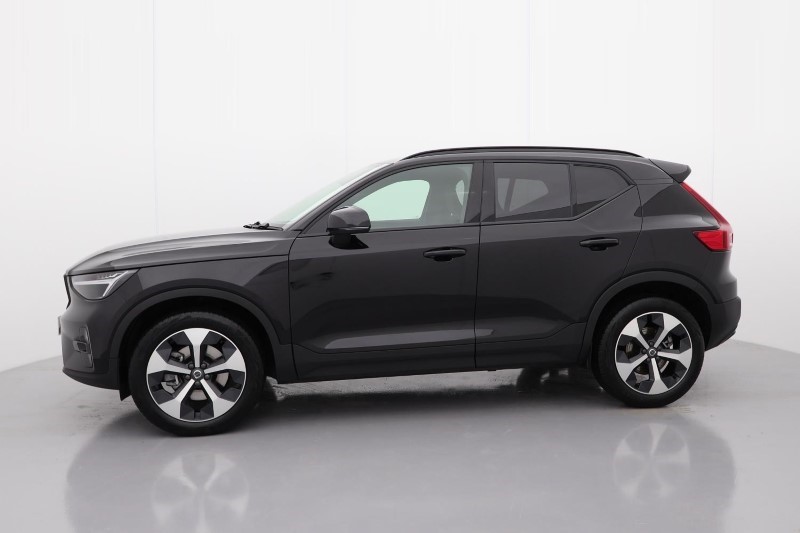 2024 (74) VOLVO XC40 2.0 B4P Plus Dark 5dr Auto *VAT QUALIFYING* 3799790