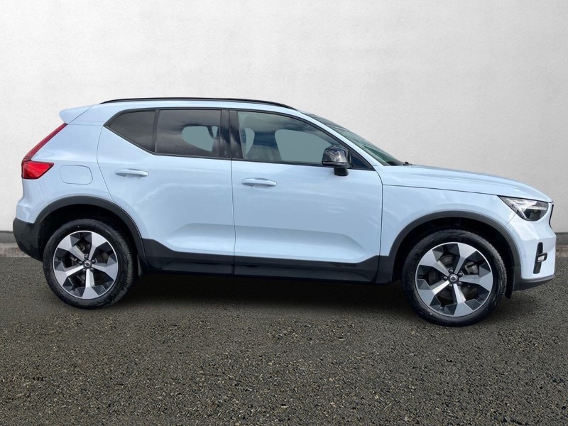 2024 (73) VOLVO XC40 2.0 B4P Plus Dark 5dr Auto 3571176