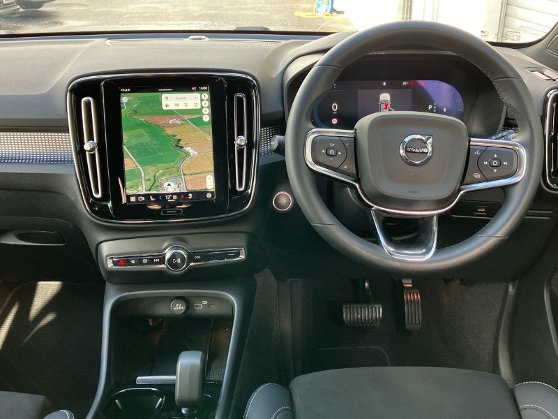 2024 (73) VOLVO XC40 2.0 B4P Plus Dark 5dr Auto 3571192