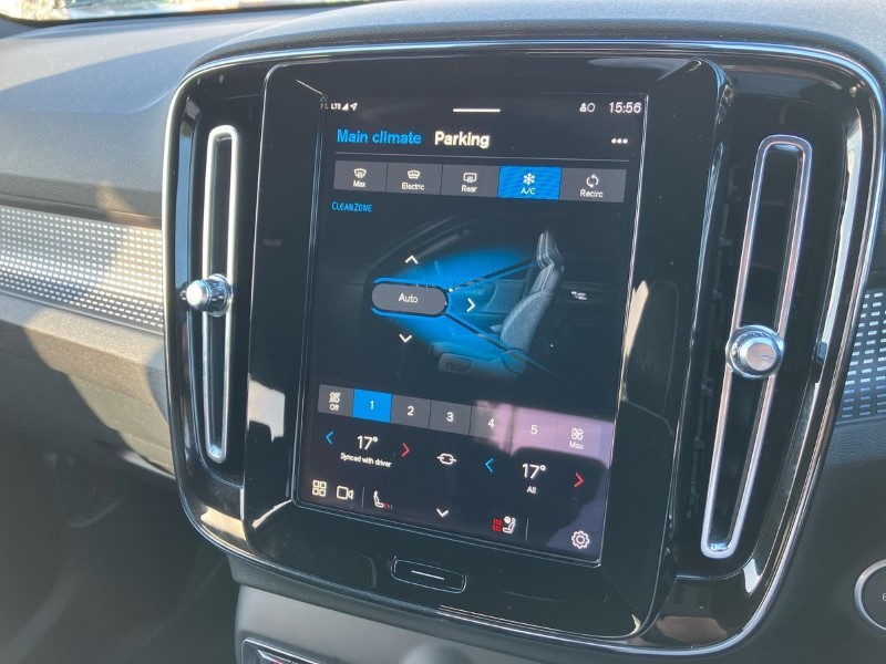 2024 (73) VOLVO XC40 2.0 B4P Plus Dark 5dr Auto 3571197