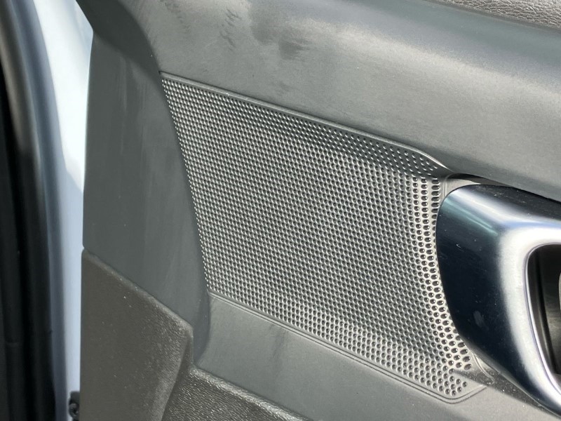 2024 (73) VOLVO XC40 2.0 B4P Plus Dark 5dr Auto 3571183