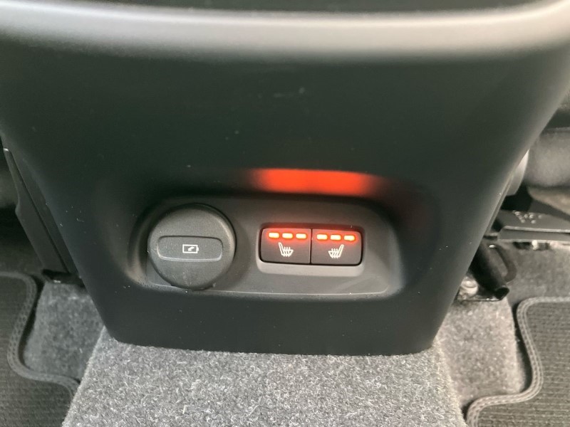 2024 (73) VOLVO XC40 2.0 B4P Plus Dark 5dr Auto 3571215