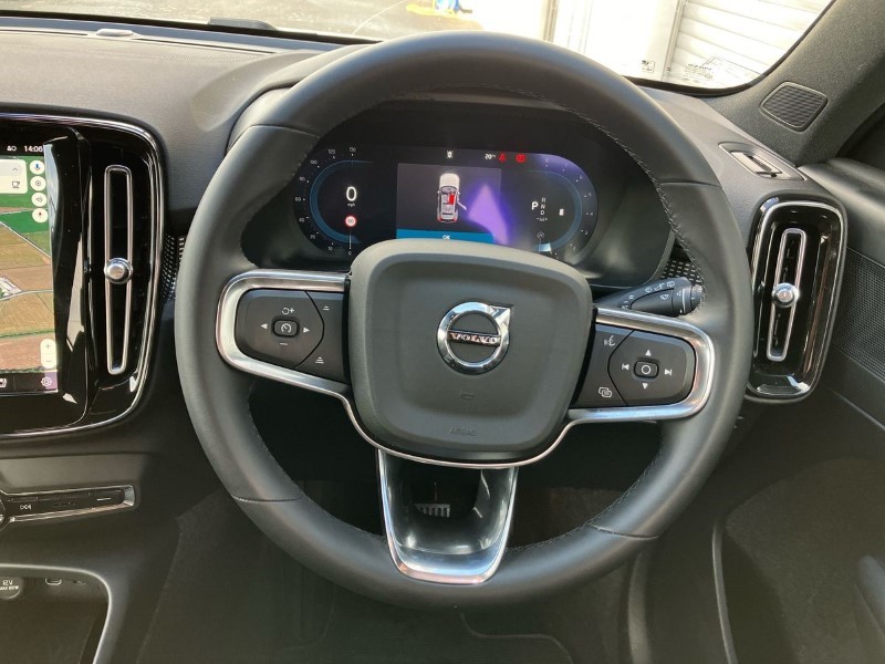 2024 (73) VOLVO XC40 2.0 B4P Plus Dark 5dr Auto 3571188
