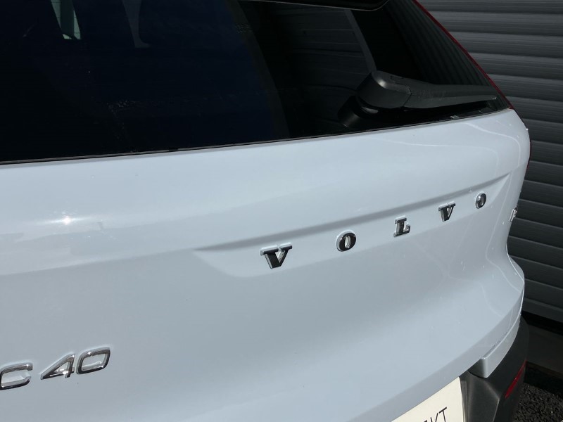2024 (73) VOLVO XC40 2.0 B4P Plus Dark 5dr Auto 3571214