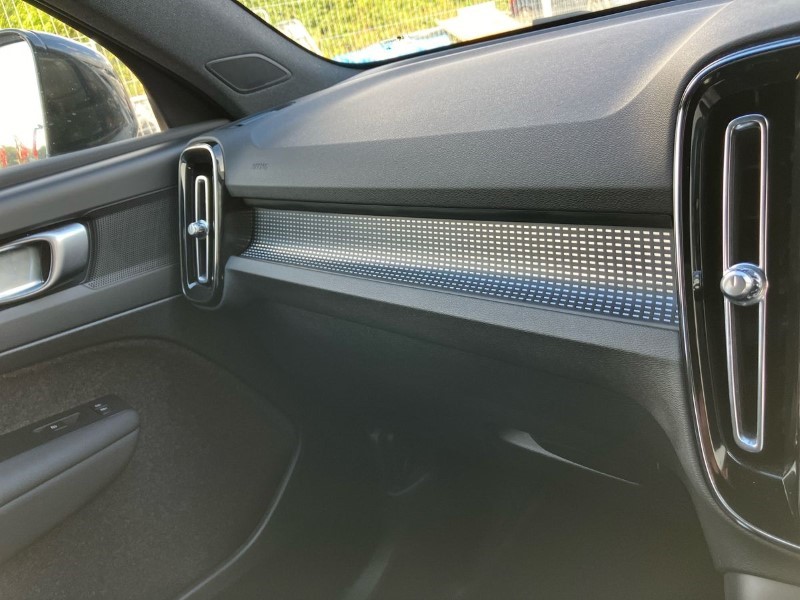 2024 (73) VOLVO XC40 2.0 B4P Plus Dark 5dr Auto 3571199