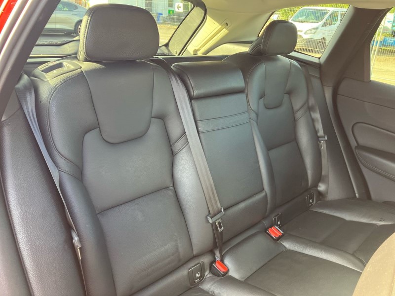 2019 (69) VOLVO XC60 2.0 T4 190 Edition 5dr Geartronic 3589959