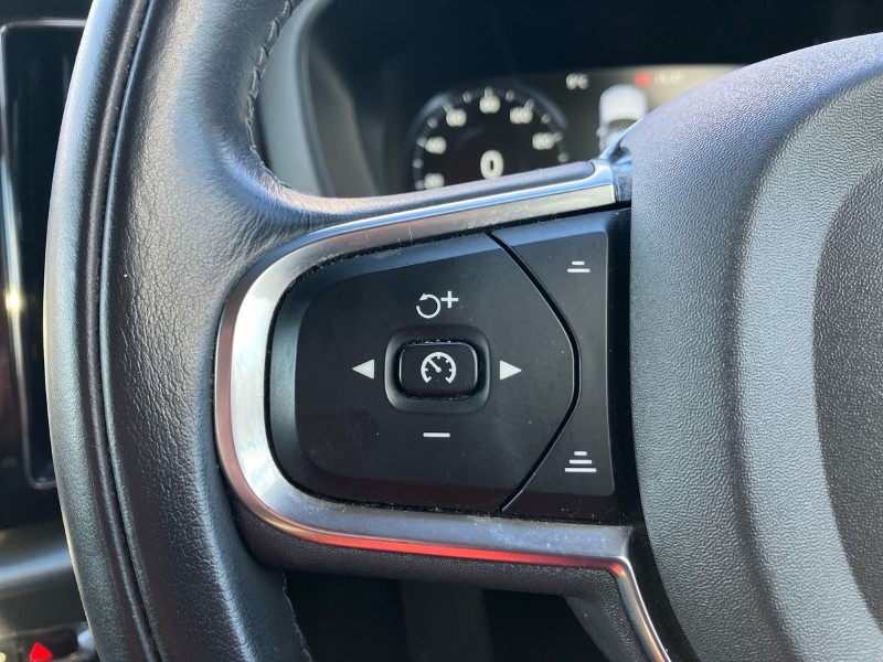 2019 (69) VOLVO XC60 2.0 T4 190 Edition 5dr Geartronic 3589946