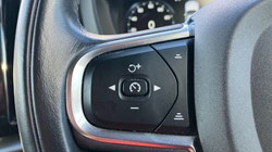 2019 (69) VOLVO XC60 2.0 T4 190 Edition 5dr Geartronic 3589946