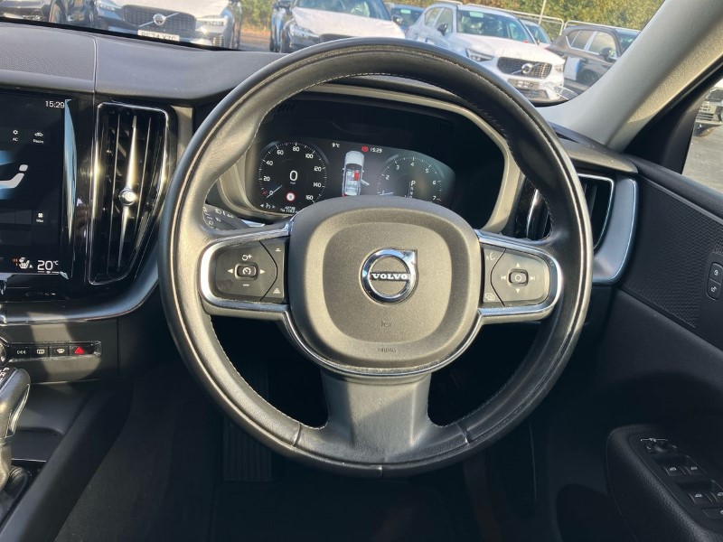 2019 (69) VOLVO XC60 2.0 T4 190 Edition 5dr Geartronic 3589945