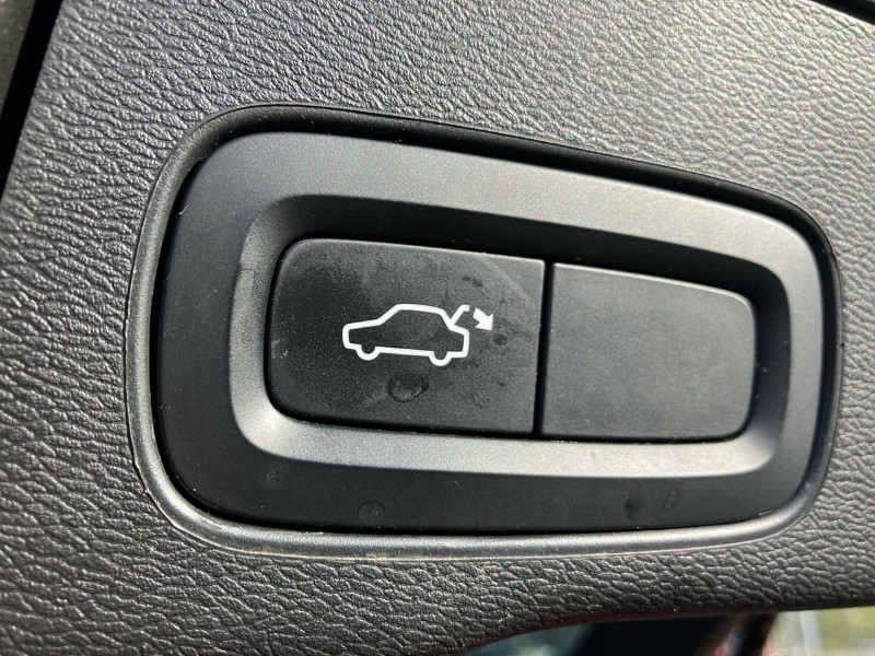 2019 (69) VOLVO XC60 2.0 T4 190 Edition 5dr Geartronic 3589963