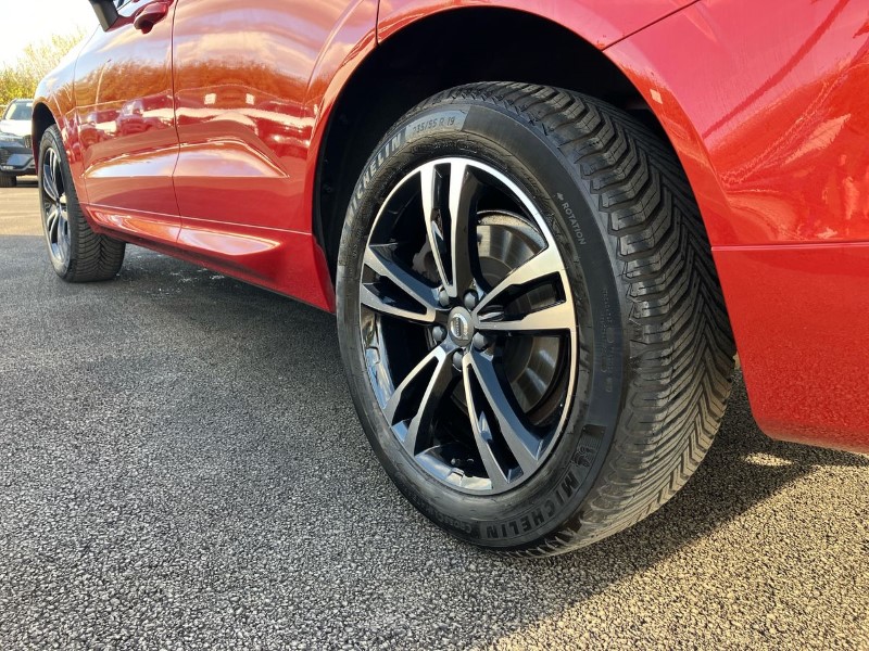 2019 (69) VOLVO XC60 2.0 T4 190 Edition 5dr Geartronic 3589965