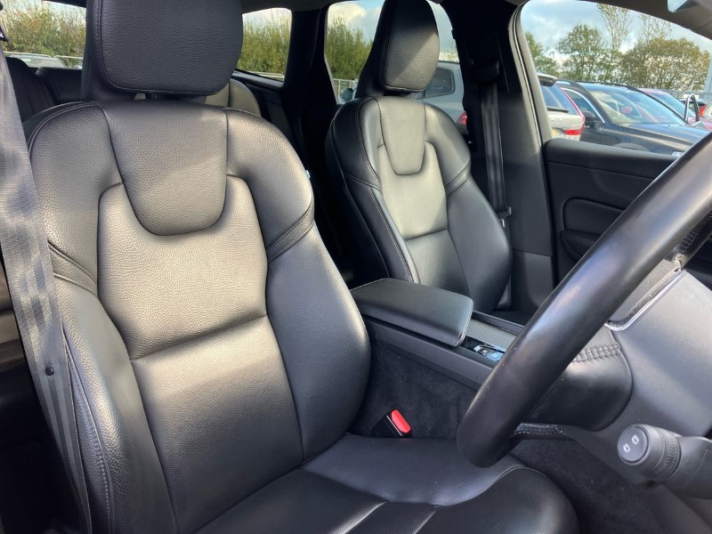 2019 (69) VOLVO XC60 2.0 T4 190 Edition 5dr Geartronic 3589944