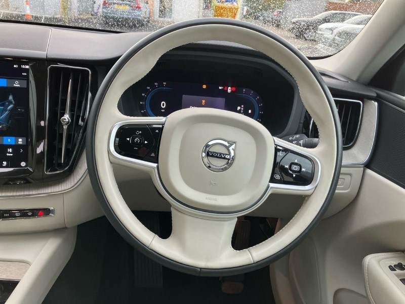 2021 (71) VOLVO XC60 2.0 B5P Inscription Pro 5dr AWD Geartronic 3575601
