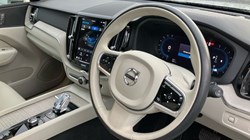 2021 (71) VOLVO XC60 2.0 B5P Inscription Pro 5dr AWD Geartronic 3575594