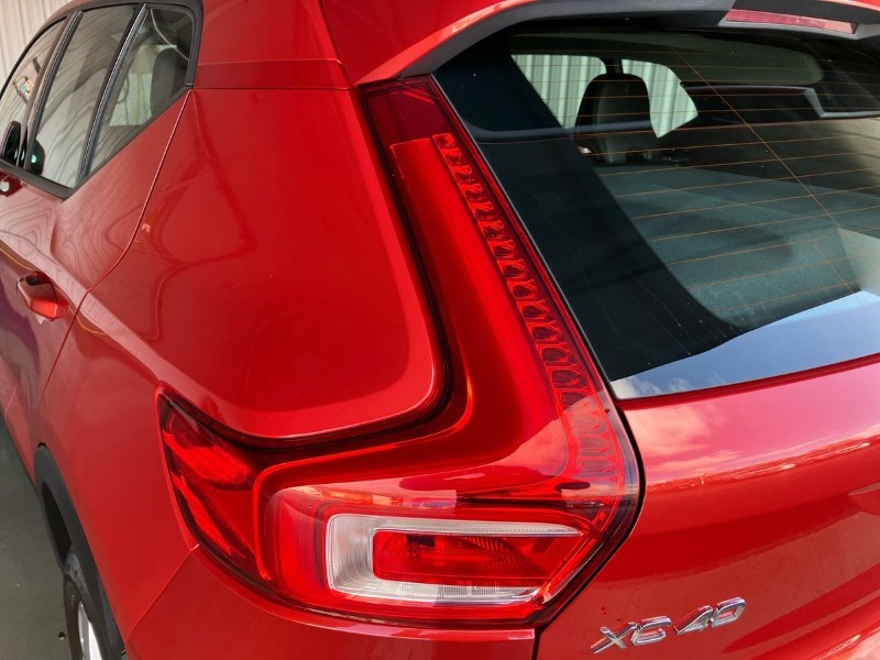 2019 (19) VOLVO XC40 2.0 D3 Momentum Pro 5dr 3612177