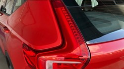 2019 (19) VOLVO XC40 2.0 D3 Momentum Pro 5dr 3612177