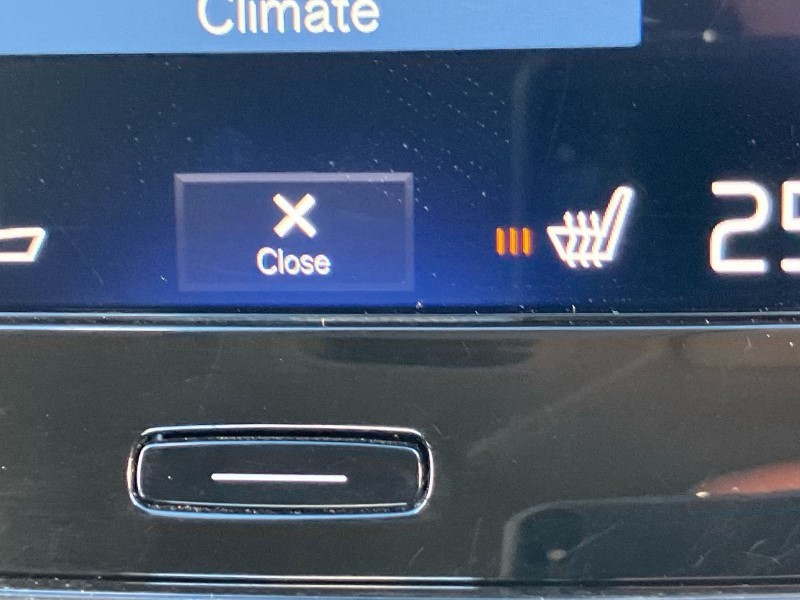 2019 (19) VOLVO XC40 2.0 D3 Momentum Pro 5dr 3612164