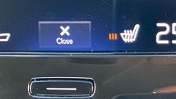 2019 (19) VOLVO XC40 2.0 D3 Momentum Pro 5dr 3612164