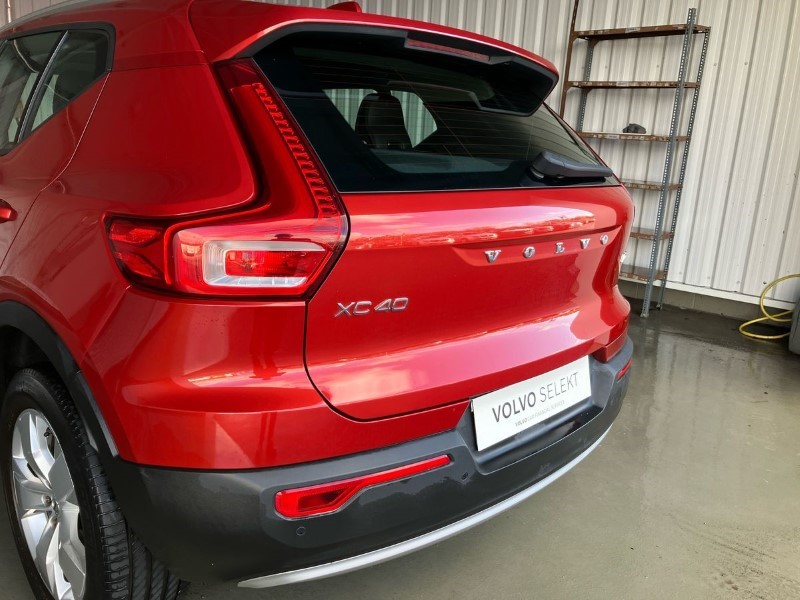2019 (19) VOLVO XC40 2.0 D3 Momentum Pro 5dr 3612178