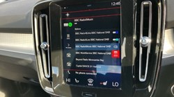 2019 (19) VOLVO XC40 2.0 D3 Momentum Pro 5dr 3612161