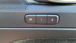 2019 (19) VOLVO XC40 2.0 D3 Momentum Pro 5dr 3612180