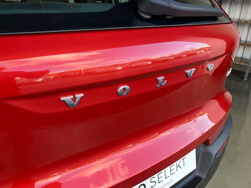 2019 (19) VOLVO XC40 2.0 D3 Momentum Pro 5dr 3612179