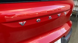 2019 (19) VOLVO XC40 2.0 D3 Momentum Pro 5dr 3612179