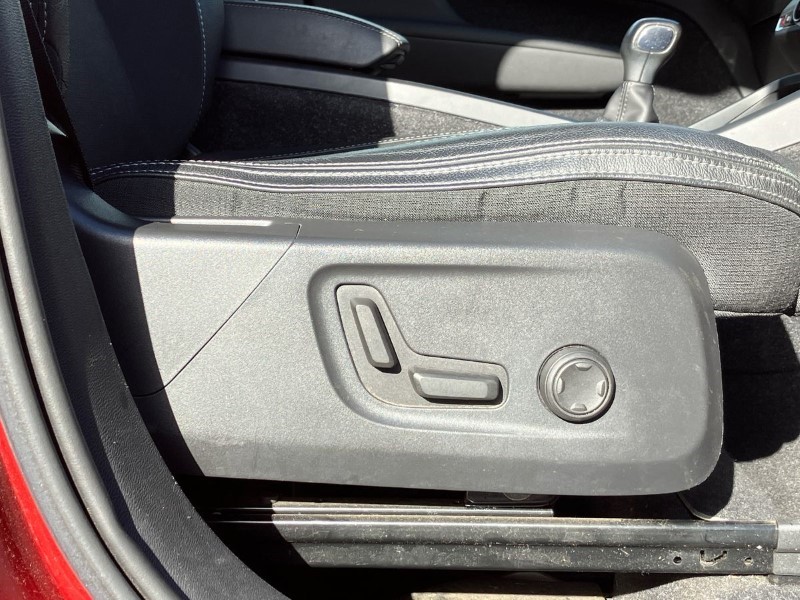 2019 (19) VOLVO XC40 2.0 D3 Momentum Pro 5dr 3612151