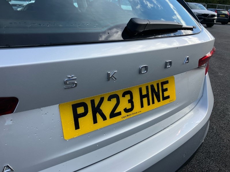 2023 (23) SKODA FABIA 1.0 TSI 110 SE L 5dr 3587649