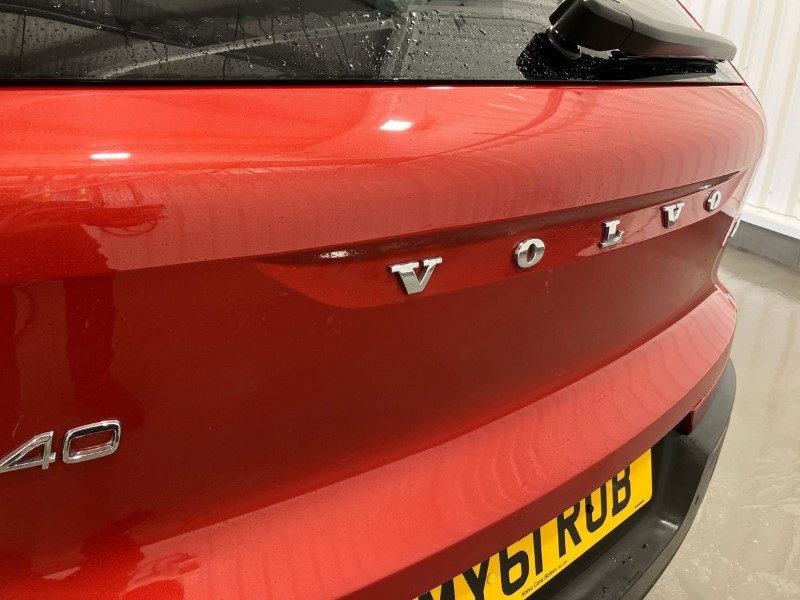 2020 (70) VOLVO XC40 2.0 B5P R DESIGN Pro 5dr AWD Auto 3606434