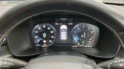 2020 (70) VOLVO XC40 2.0 B5P R DESIGN Pro 5dr AWD Auto 3606410