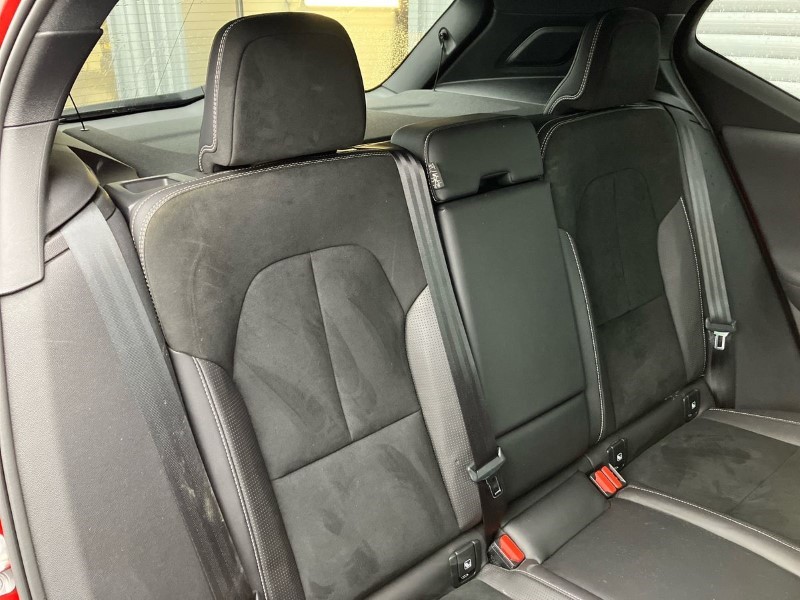 2020 (70) VOLVO XC40 2.0 B5P R DESIGN Pro 5dr AWD Auto 3606422