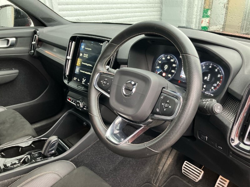 2020 (70) VOLVO XC40 2.0 B5P R DESIGN Pro 5dr AWD Auto 3606400