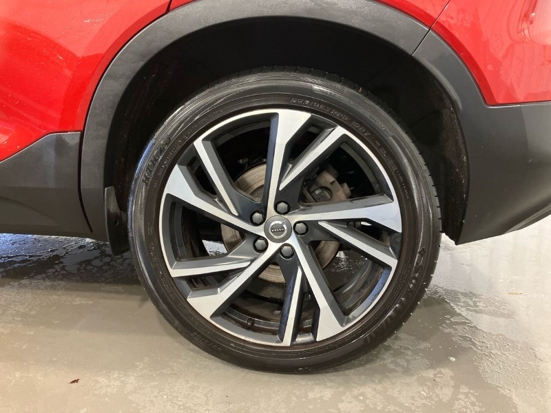 2020 (70) VOLVO XC40 2.0 B5P R DESIGN Pro 5dr AWD Auto 3606398