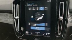 2020 (70) VOLVO XC40 2.0 B5P R DESIGN Pro 5dr AWD Auto 3606416