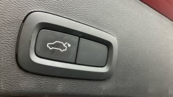 2020 (70) VOLVO XC40 2.0 B5P R DESIGN Pro 5dr AWD Auto 3606426