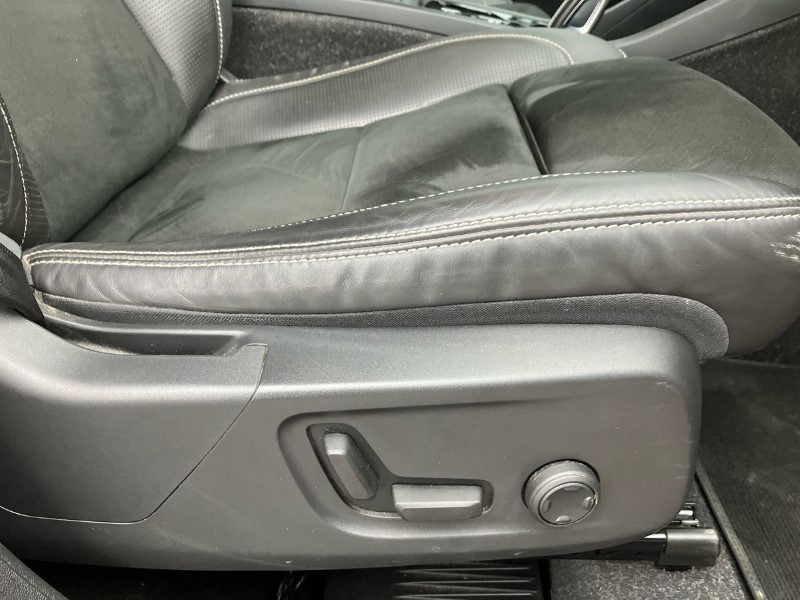 2020 (70) VOLVO XC40 2.0 B5P R DESIGN Pro 5dr AWD Auto 3606404