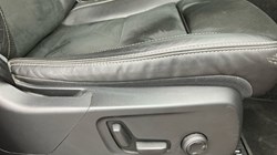 2020 (70) VOLVO XC40 2.0 B5P R DESIGN Pro 5dr AWD Auto 3606404