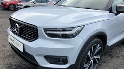 2020 (70) VOLVO XC40 2.0 B4P R DESIGN Pro 5dr Auto 3640892